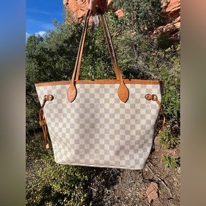 Louis Vuitton Neverfull MM Azur Damier Entrupy Verified Authentic LV